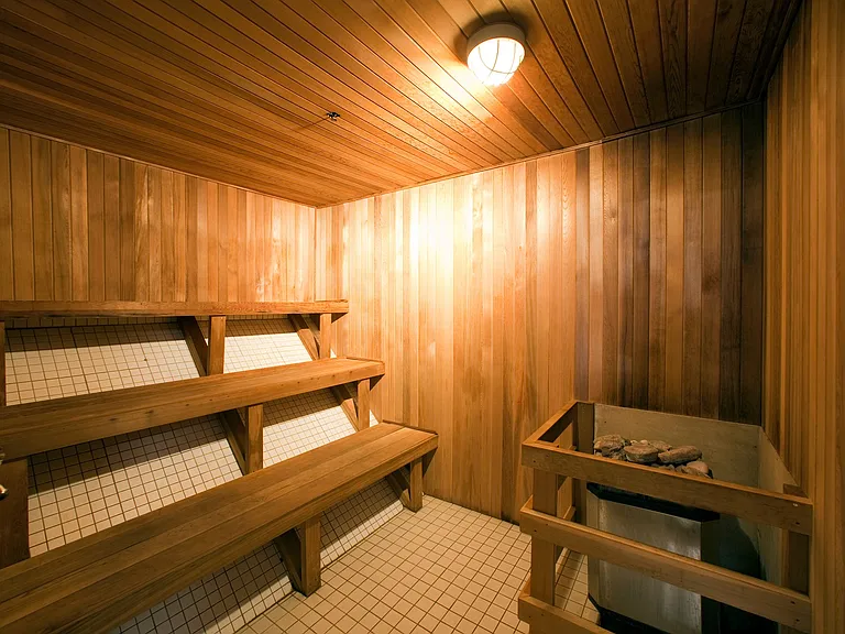 235 Bloor St E — Photo 11