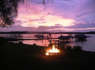 4378 S Jordan Dr, Mc Farland, WI 53558