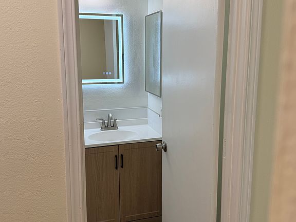 5th image of 1400 153rd Ave NE APT 3708