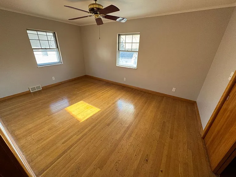 2770 Tremont Rd — Photo 52