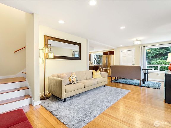 3rd image of 14142 97th Avenue NE