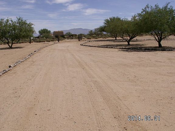 2nd image of 1777 W Broken Saddle Ln