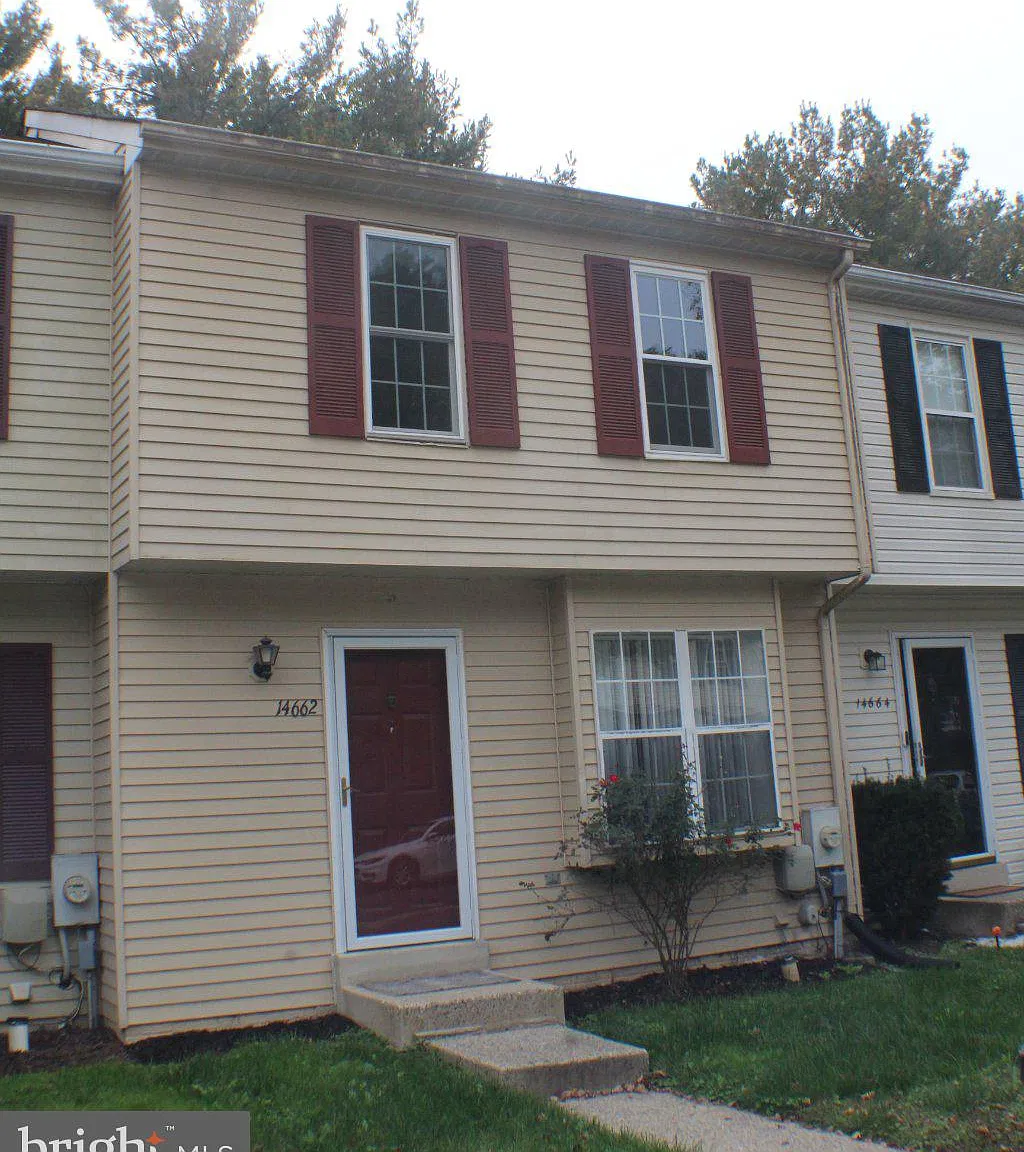 3 bed, 2.5 bath, 1548 sqft, $2,400 — Photo 1