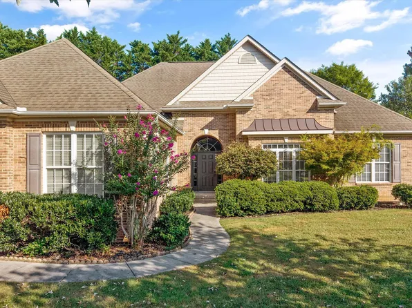 3845 Holly Berry Dr, Knoxville, TN 37938