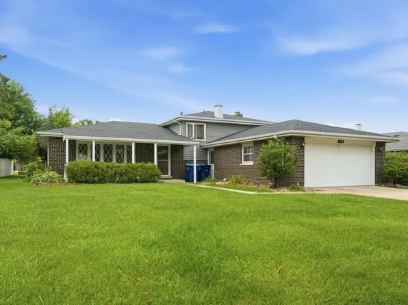 601 Honey Locust Ln, Darien, IL 60561