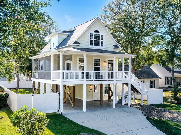 805 E Yacht Drive, Oak Island, NC 28465