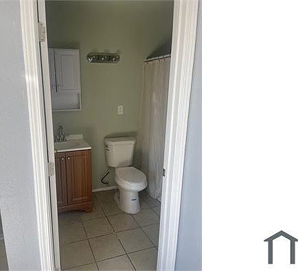 2nd image of 2621 Pasadena Ave #23