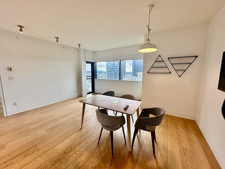 838 W Hastings St #24XX — Photo 8