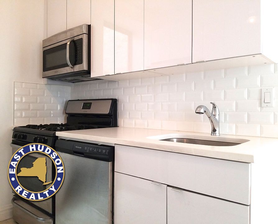 1st image of 2401 31st St Ste 1