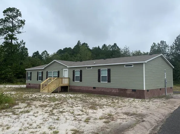 121 Scarlett Dr, Waycross, GA 31503