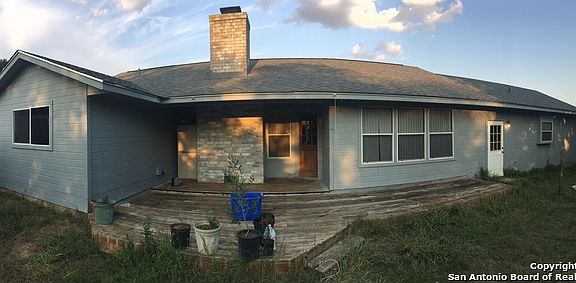 4th image of 106 Pecan Pkwy