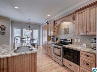 5830 Rosewood Dr, Gardendale, AL 35071