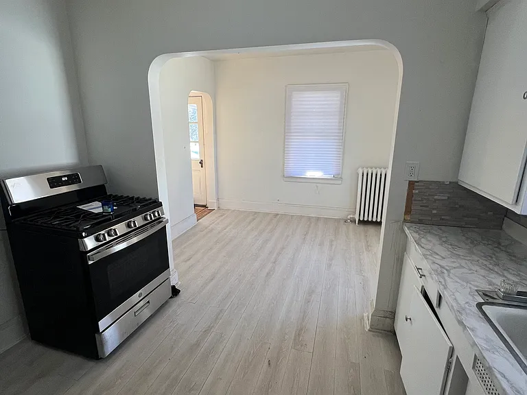 12209 Corlett Ave #3A — Photo 2