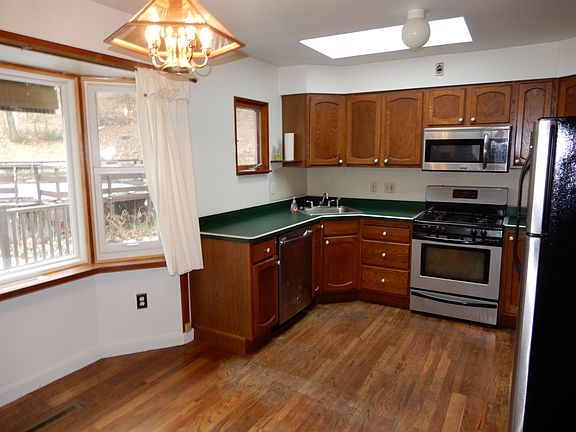 5th image of 46 Bolivar Ave