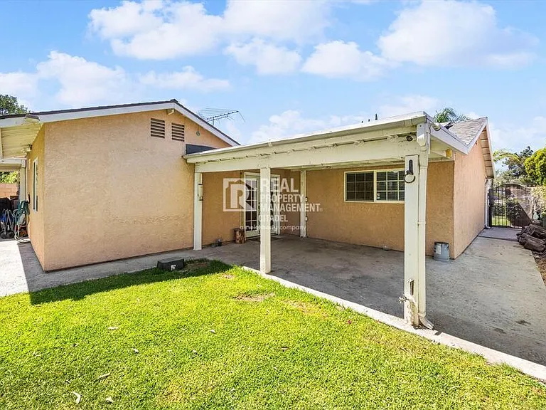 16653 Mallory Dr — Photo 34