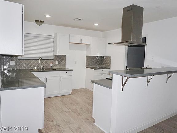 4th image of 4935 Idaho Ave