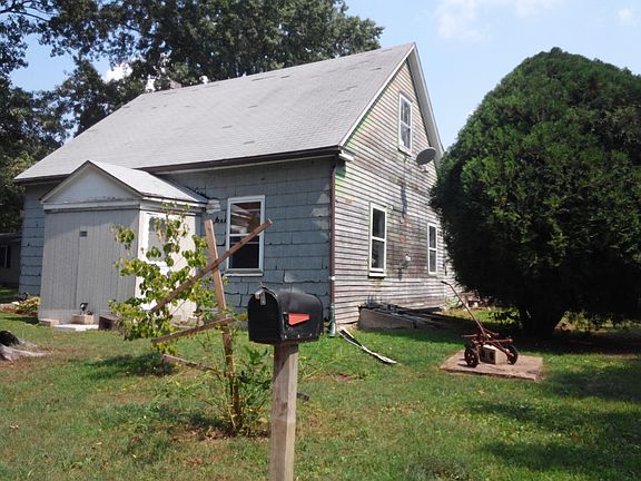 5th image of 2111 S. 1 St  St