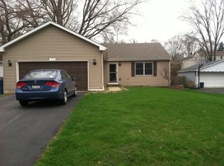 116 Hunters Path, Lake In The Hills, IL 60156