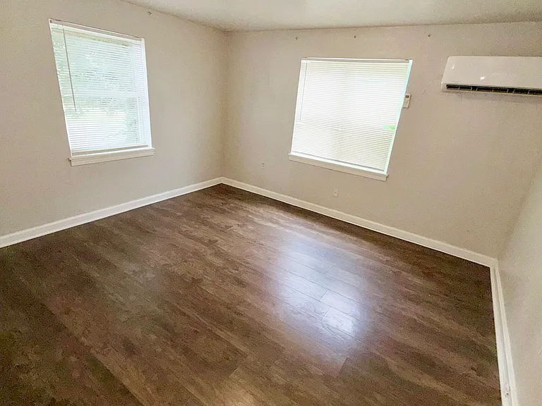1504 Allen St #4 — Photo 7