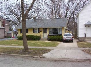 3009 Emmaus Ave, Zion, IL