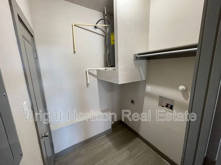 10604 Tube Dr #103 — Photo 11