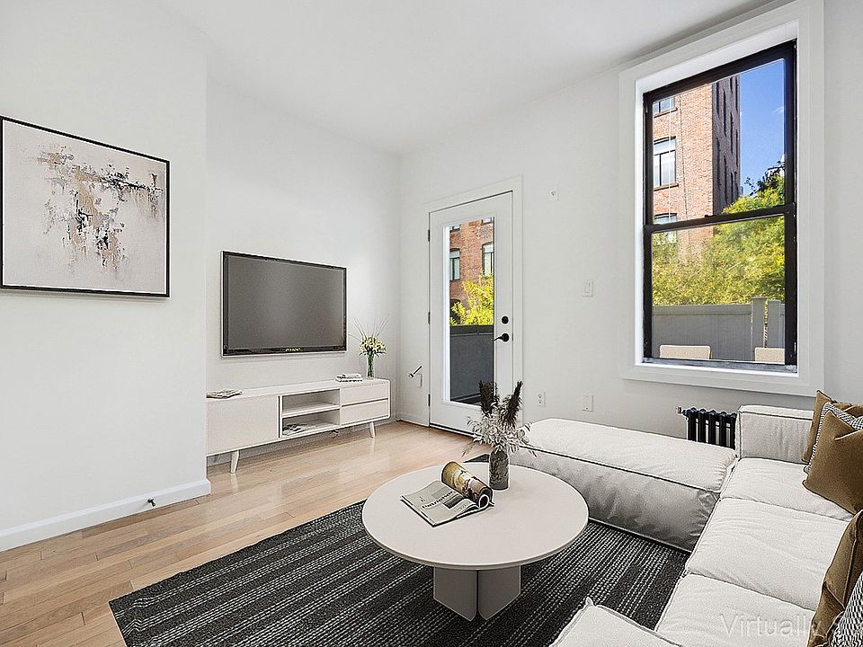 1st image of 116 Bedford Ave APT 2