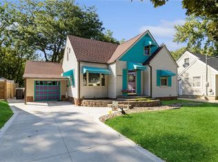 2404 53rd St, Des Moines, IA 50310