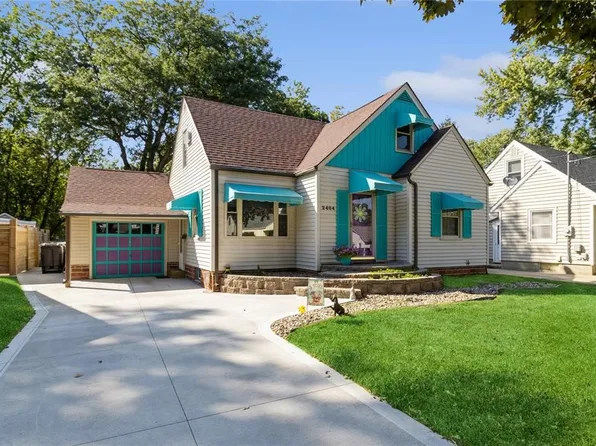 2404 53rd St, Des Moines, IA 50310