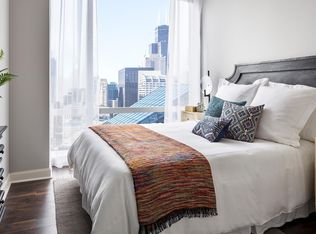 110 N Wacker Dr #2605, Chicago, IL 60606
