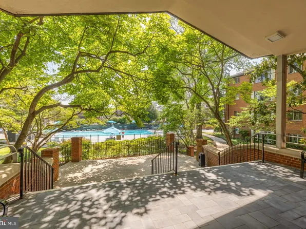 5301 Westbard Cir APT 210, Bethesda, MD 20816