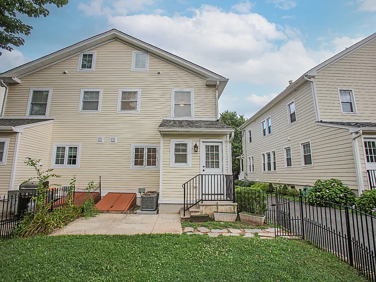 16 Harris Rd — Photo 27
