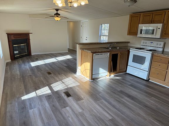 3rd image of 3993 Miller Dr