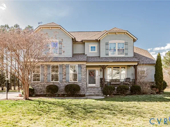 11900 James Overlook Ct, Chester, VA 23836