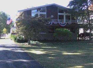 510 E Perry St, Port Clinton, OH 43452