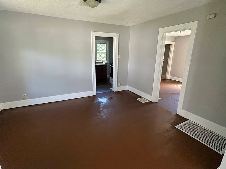 238 W Peoria Ave — Photo 14