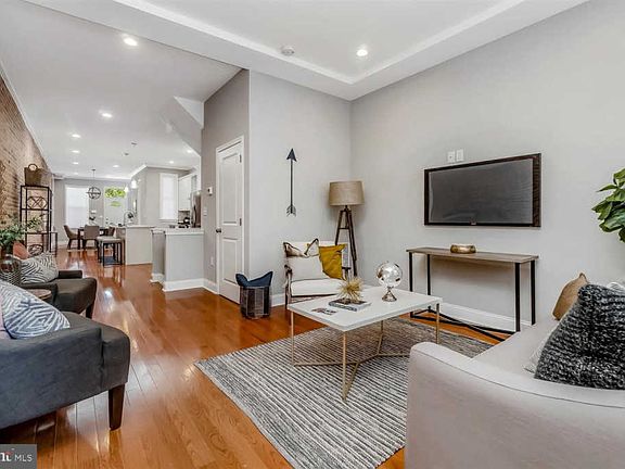 2nd image of 212 E Lafayette Ave