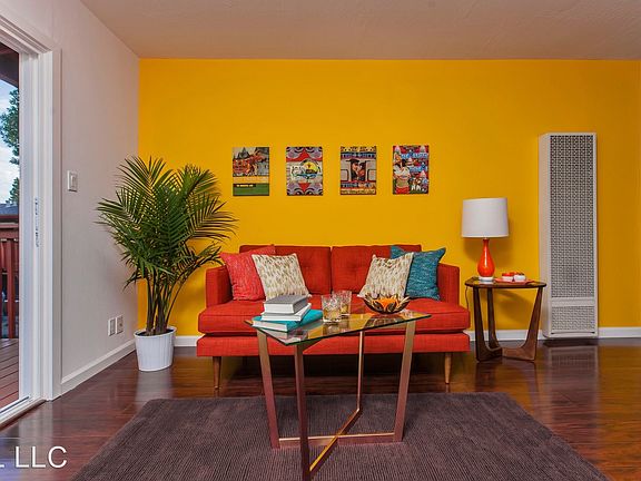 4th image of 250 Franciscan Ct APT 17