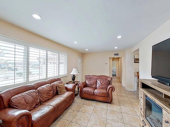 4th image of 855 Glacier Ave