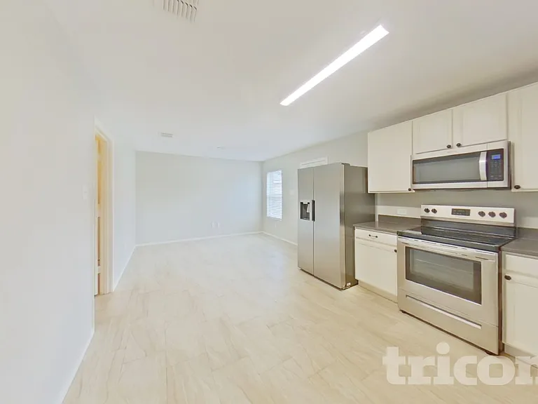 1221 Dianthus Dr — Photo 8