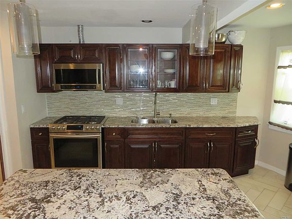 3rd image of 30 Primrose Ln