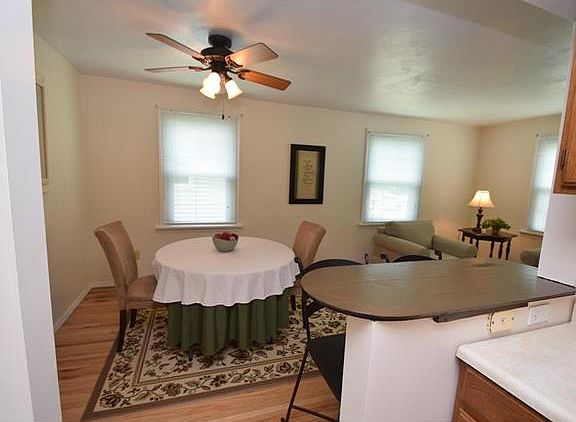 5th image of 9406 Upland Dr