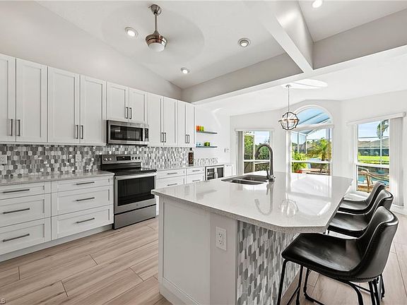 5th image of 9814 Campbell CIR