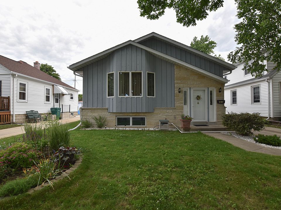 1st image of 2618 E Van Norman Ave