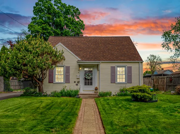 4 Hockanum Drive, East Hartford, CT 06118