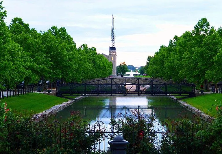 Promenade at New Town — Photo 43