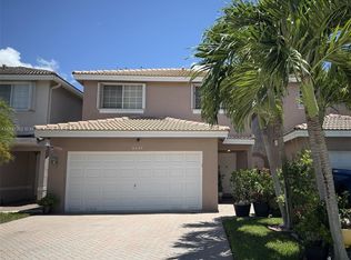9430 NW 55th St, Sunrise, FL 33351