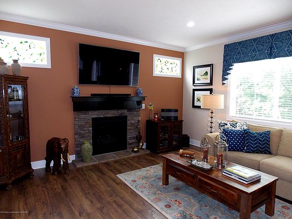 4th image of 5209 Anacostia Dr