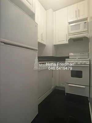 Rented by Manhattan Connection | media 14