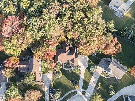 4th image of 10040 Brookside Cir