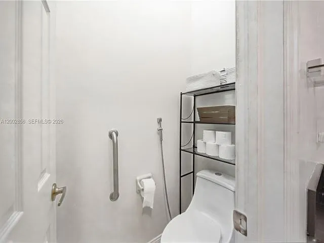 2615 SE 5th Ct — Photo 10